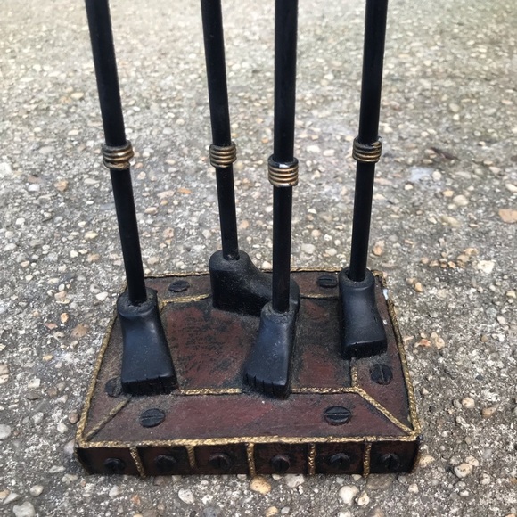 African Couple Statue - Metal Legs, Bodies made from Wood - 18.5 inches Tall - Picture 4 of 8